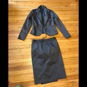 Jakob suit for women